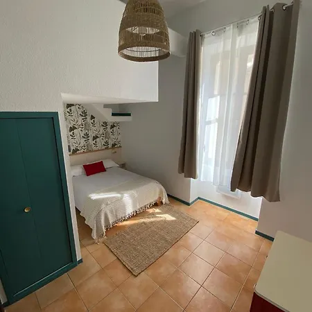 Le Cloitre Des Dominicains Buis-les-Baronnies